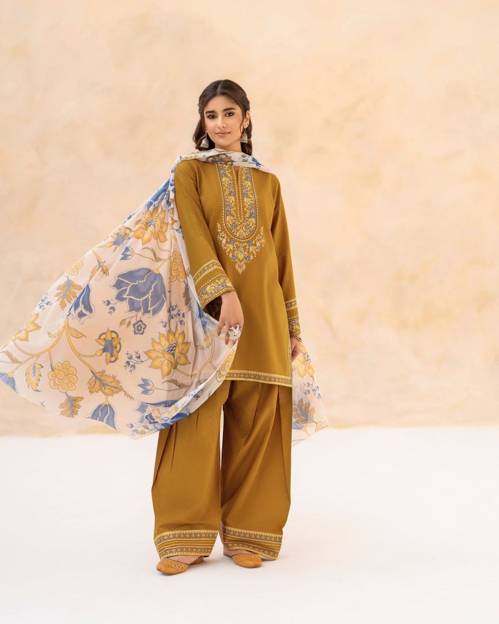 Mehreen 3PC EMBROIDRED
